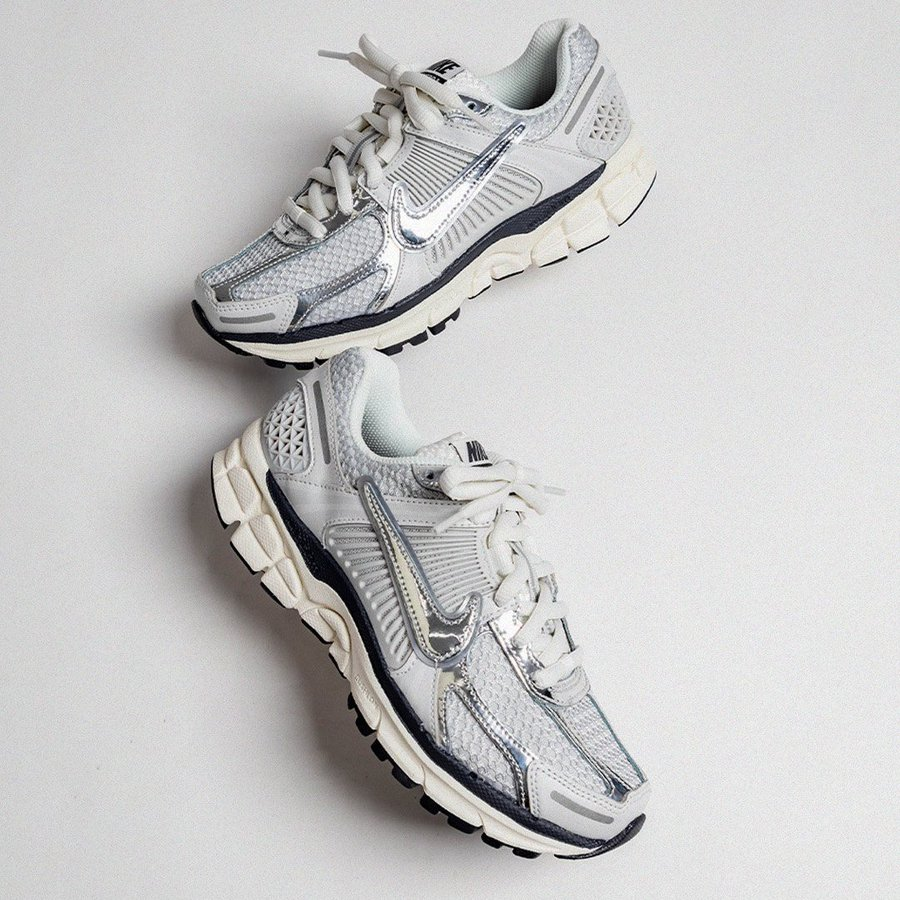 Nike Zoom Vomero 5 Photon Dust Metallic Silver Women's