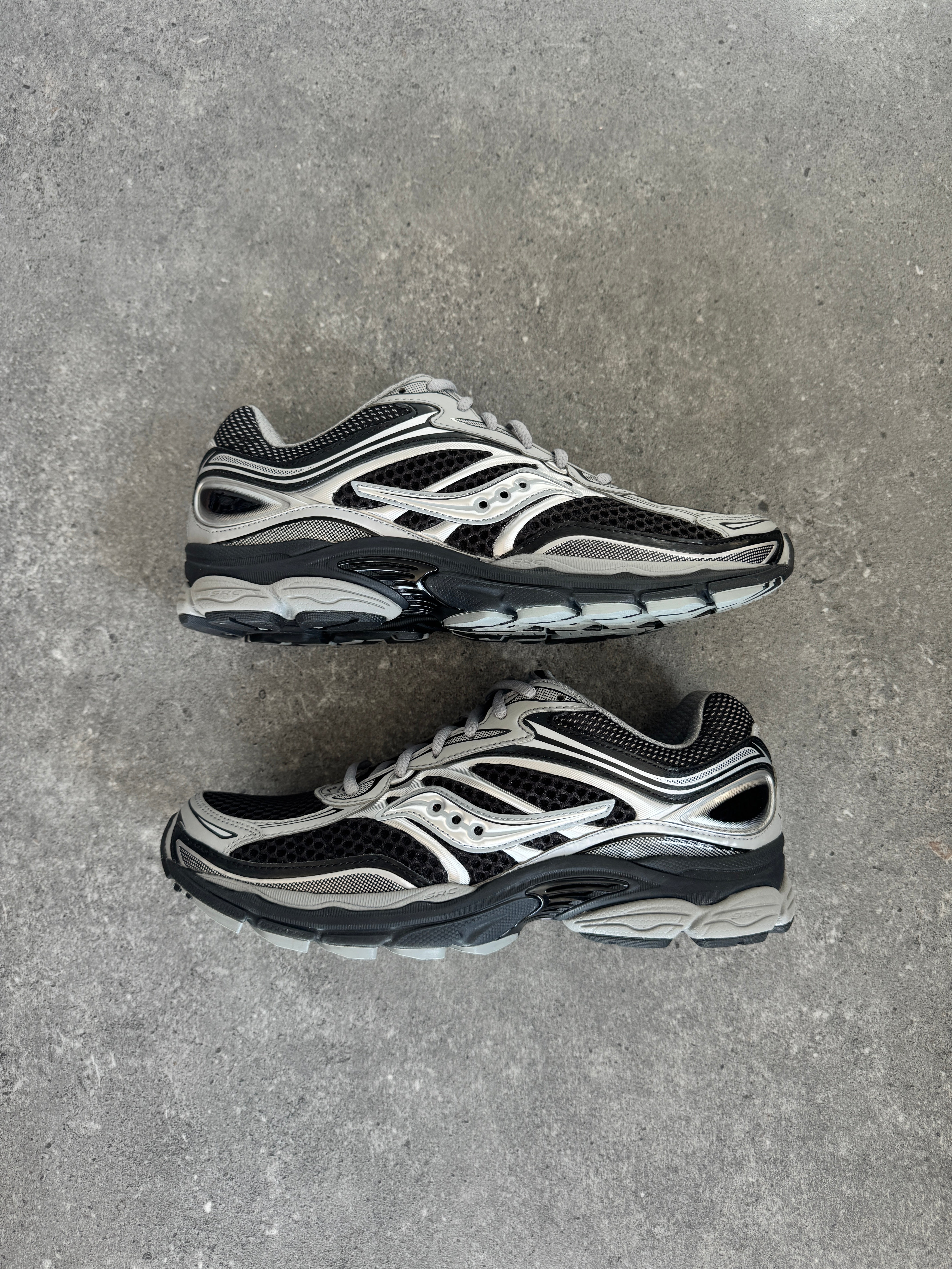 Saucony ProGrid Omni 9 Black Silver Grey