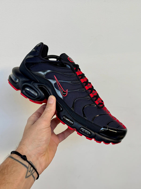 Nike Air Max Plus Tuned 1 Black Red