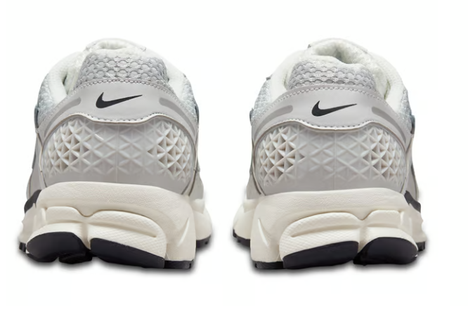 Nike Zoom Vomero 5 Photon Dust Metallic Silver Women's