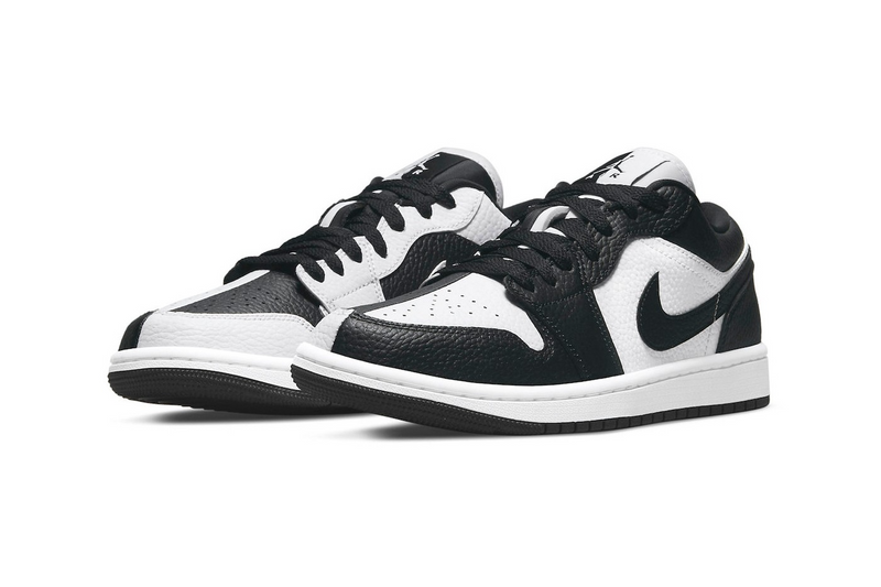 Black and white aj1 deals